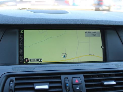 Used 2013 BMW 550i xDrive Sedan image 22