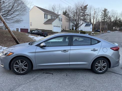 Used 2017 Hyundai Elantra Value Edition image 4