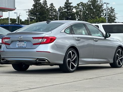 Used 2022 Honda Accord Sport image 3