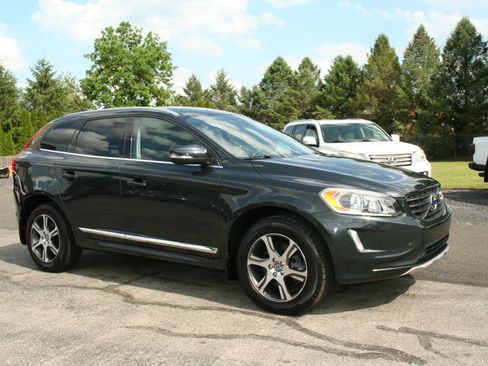Used 2015 Volvo XC60 T6 w/ Protection Package AWD/4WD image 3