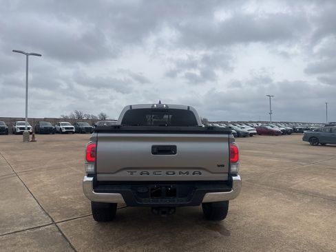 Used 2020 Toyota Tacoma TRD Off-Road image 18