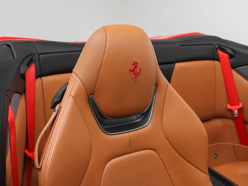 Used 2022 Ferrari Portofino M image 23