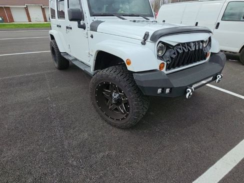 Used 2012 Jeep Wrangler Unlimited Sahara w/ Connectivity Group image 3