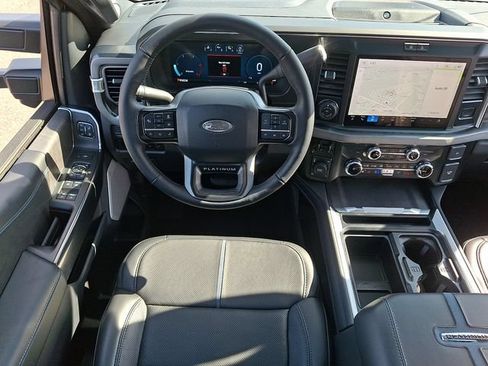 Used 2025 Ford F250 Platinum AWD/4WD image 11