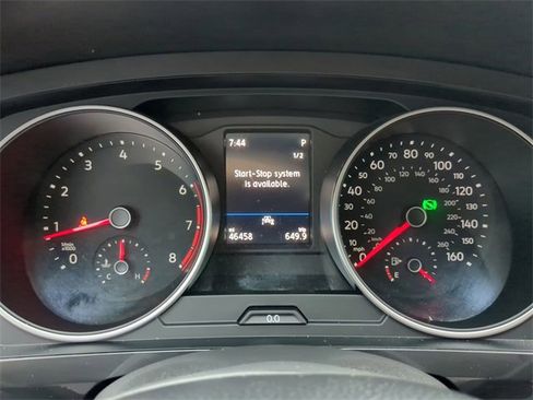 Certified 2020 Volkswagen Tiguan SE R-Line image 32