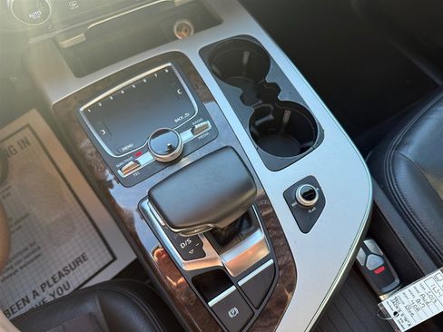 Used 2018 Audi Q7 2.0T Premium image 25