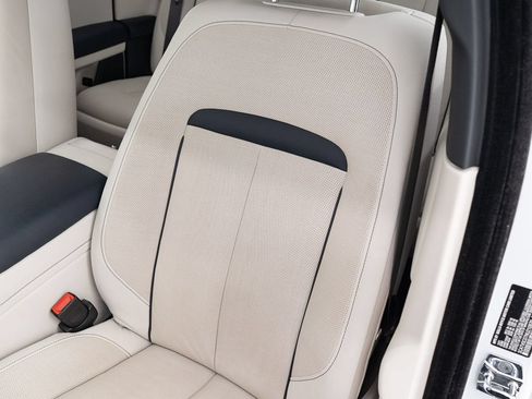 Certified 2022 Rolls-Royce Ghost AWD/4WD image 19