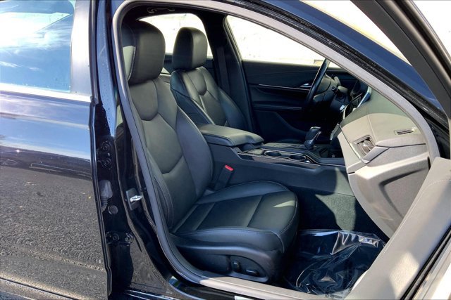 Used 2024 Cadillac CT4 Luxury w/ Cold Weather Package AWD/4WD image 6