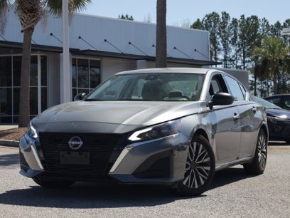 Used 2024 Nissan Altima 2.5 SV