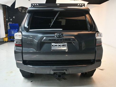 Used 2016 Toyota 4Runner SR5 Premium image 13