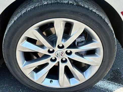 Used 2023 Buick Envision Avenir FWD image 31
