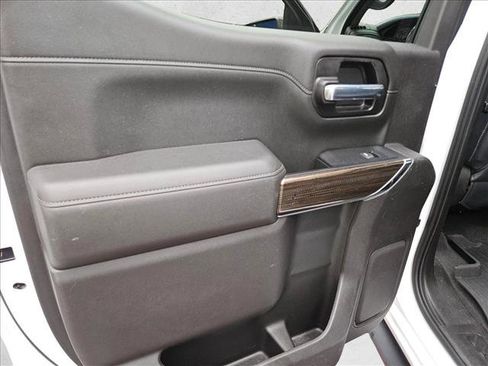 Used 2021 Chevrolet Silverado 1500 RST AWD/4WD image 12