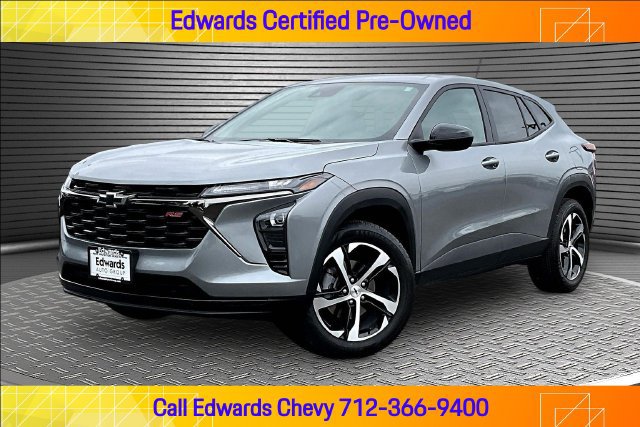 Used 2026 Chevrolet Trax RS w/ Driver Confidence Package FWD image 1
