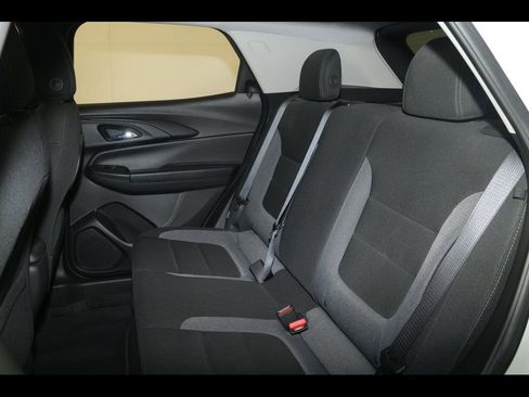 Used 2023 Chevrolet TrailBlazer LT w/ Convenience Package image 27