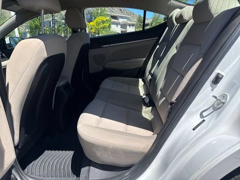 Used 2018 Hyundai Elantra SEL FWD image 25
