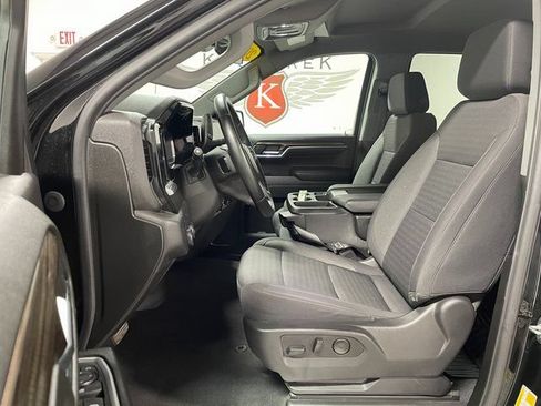 Used 2023 Chevrolet Silverado 1500 LT AWD/4WD image 11