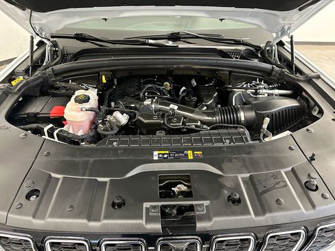 Used 2024 Jeep Grand Cherokee L Limited w/ Luxury Tech Group II image 37