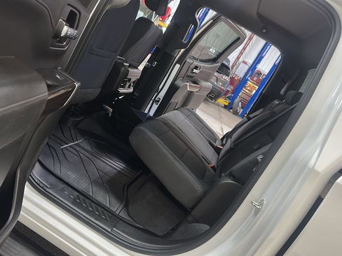 Used 2019 Chevrolet Silverado 1500 RST image 28