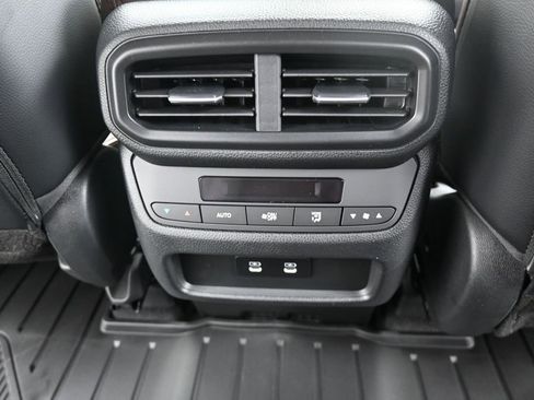 New 2026 Honda Pilot Touring image 10