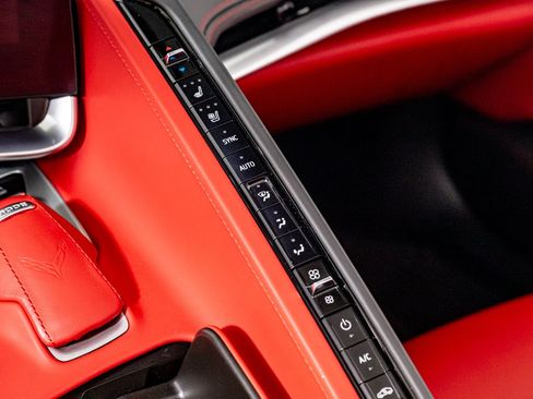 Used 2024 Chevrolet Corvette Z06 RWD image 35