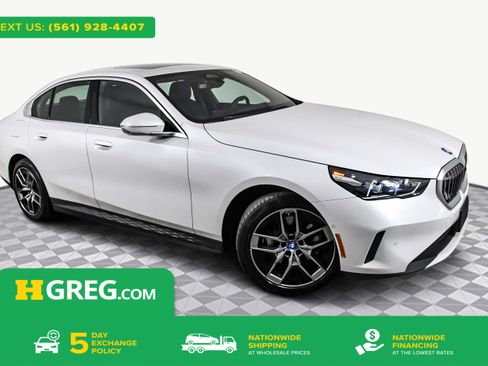 Used 2025 BMW i5 eDrive40i image 1