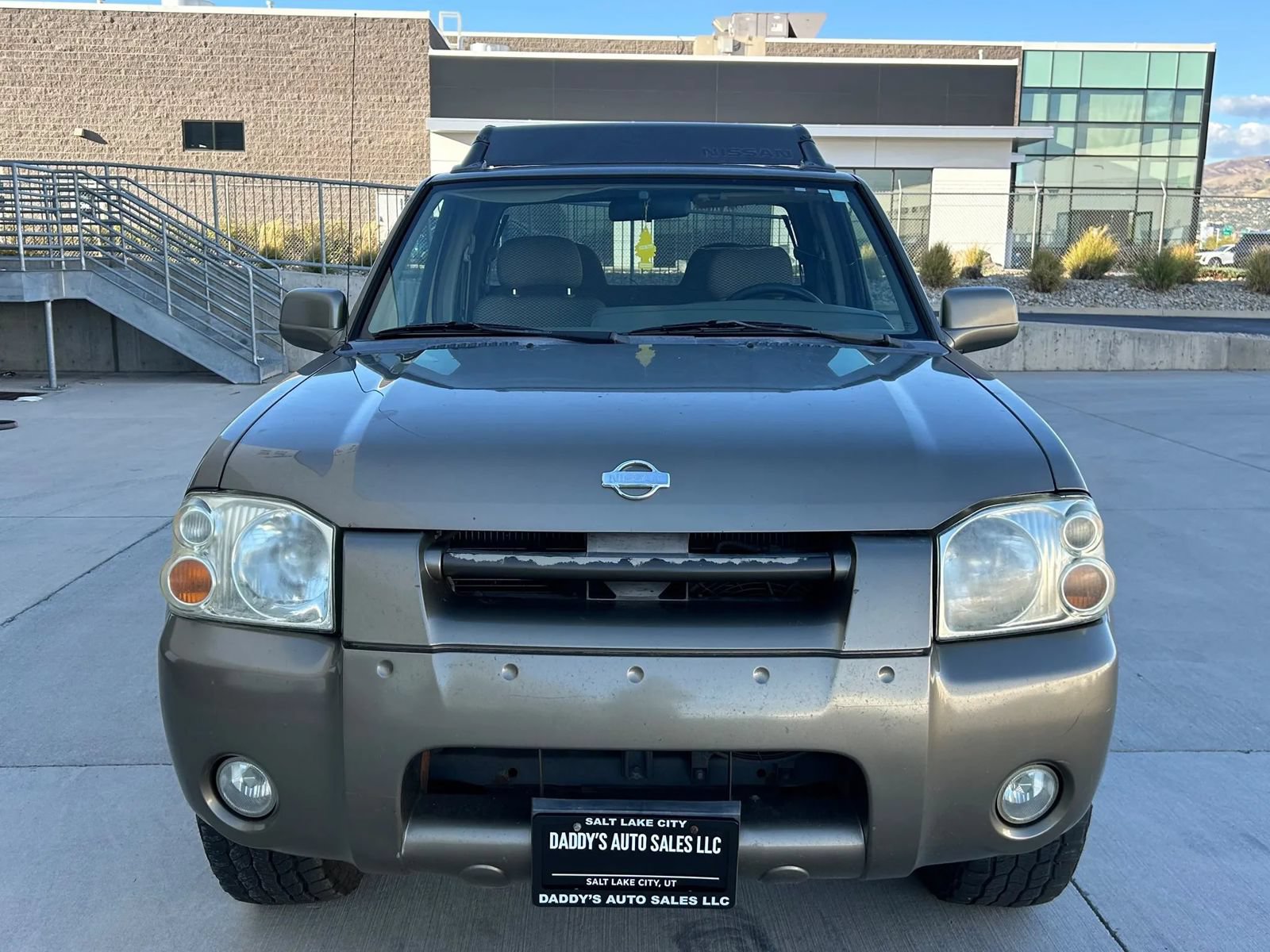 Used 2001 Nissan Frontier SE AWD/4WD image 8
