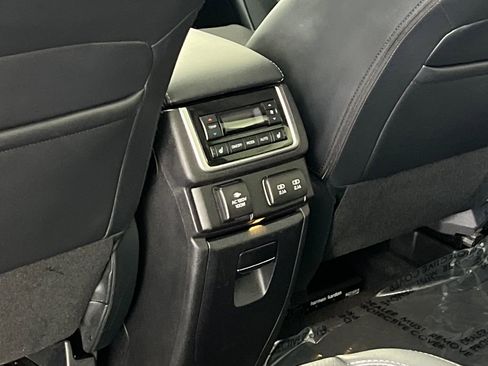 Used 2022 Subaru Ascent Touring w/ Popular Package #2A image 44