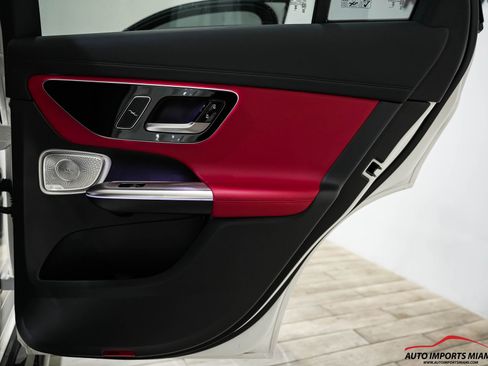 Used 2024 Mercedes-Benz GLC 43 AMG 4MATIC image 54