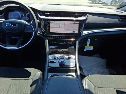 New 2026 Jeep Grand Cherokee Altitude AWD/4WD image 11
