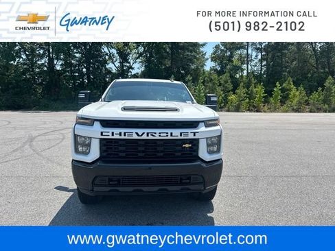 Used 2021 Chevrolet Silverado 2500 Custom w/ Custom Value Package AWD/4WD image 2