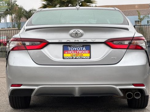 Used 2023 Toyota Camry SE FWD image 5
