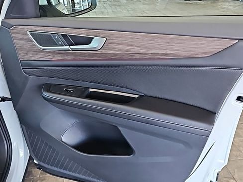 New 2026 Volkswagen Atlas SEL image 11