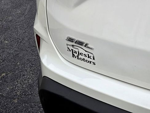 Used 2022 Ford Edge SEL w/ Convenience Package image 10