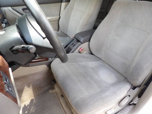 Used 2001 Subaru Outback Wagon image 21