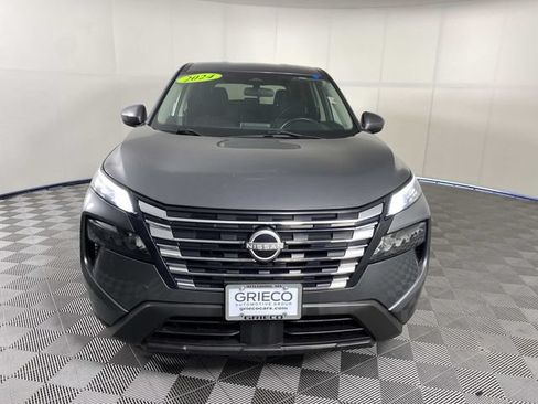 Used 2024 Nissan Rogue SV AWD/4WD image 3