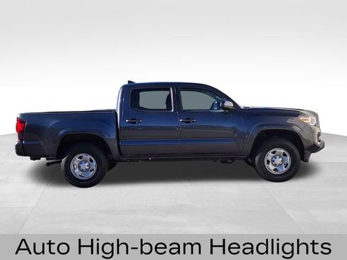 Used 2019 Toyota Tacoma SR image 10
