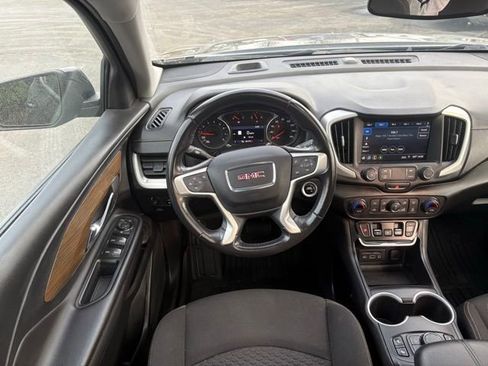 Used 2021 GMC Terrain SLE w/ Driver Convenience Package image 19