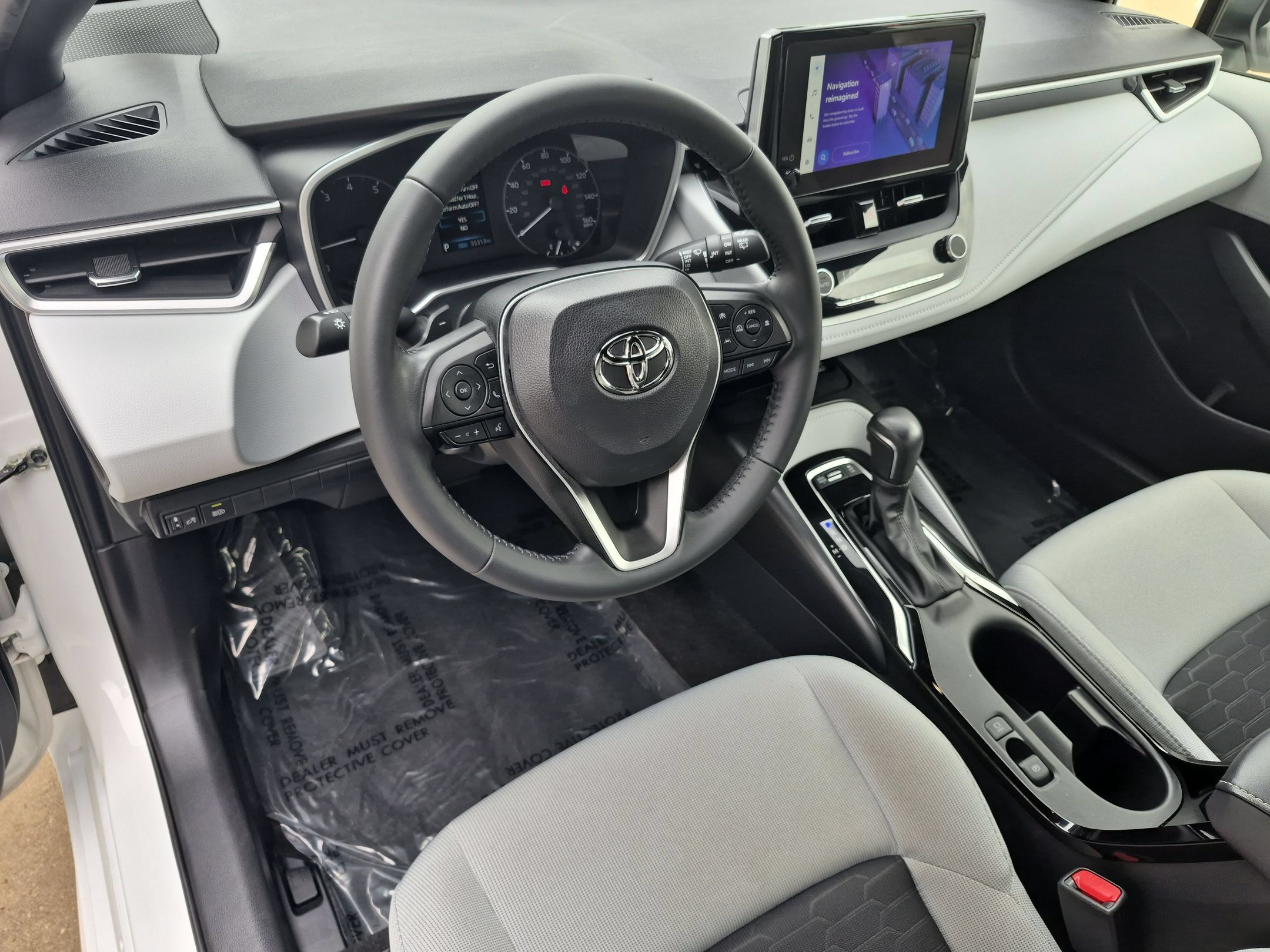 Used 2024 Toyota Corolla SE w/ SE Package FWD image 10