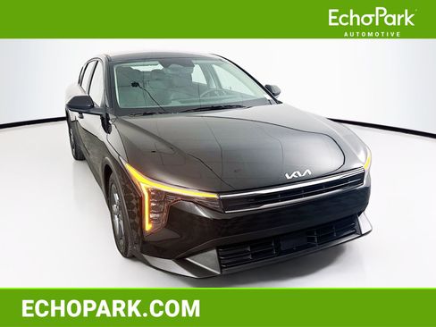 Used 2025 Kia K4 FWD image 1