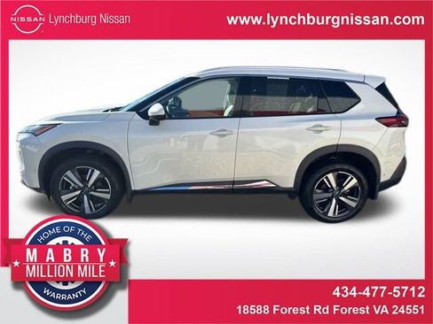 Used 2023 Nissan Rogue SL w/ SL Premium Package image 1