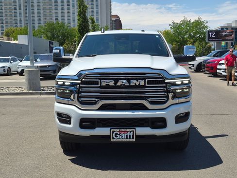 Used 2025 RAM 2500 Laramie AWD/4WD image 9