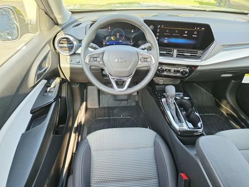 New 2026 Chevrolet Trax LT w/ Driver Confidence Package FWD image 10
