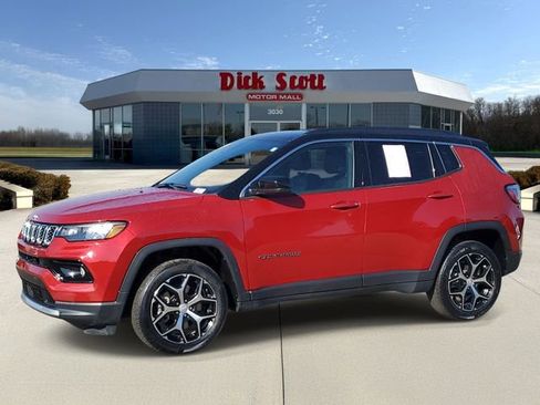 Used 2024 Jeep Compass Limited AWD/4WD image 4
