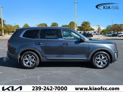 Certified 2020 Kia Telluride EX w/ Towing Package image 4