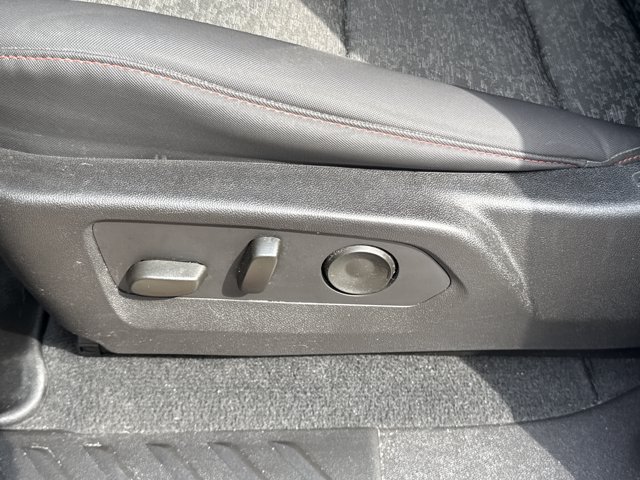 Used 2024 Chevrolet Colorado Z71 w/ Z71 Convenience Package 2 AWD/4WD image 15