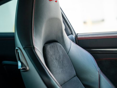 Used 2018 Porsche 911 GT3 RWD image 27