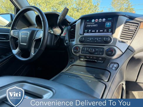Used 2018 GMC Yukon Denali image 32
