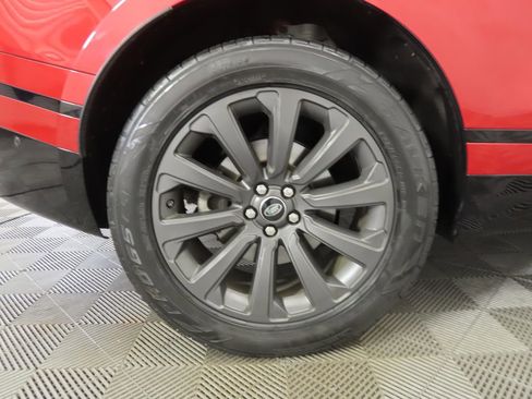 Used 2018 Land Rover Range Rover Velar R-Dynamic SE image 31