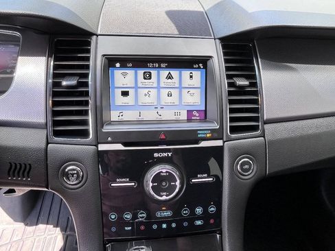 Used 2018 Ford Taurus SHO AWD/4WD image 31