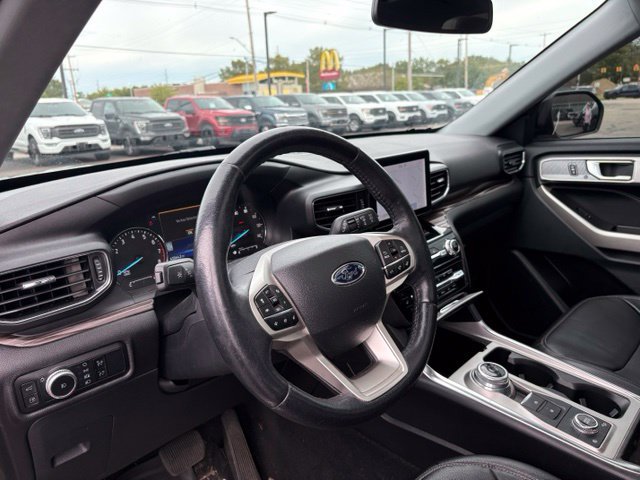 Certified 2023 Ford Explorer Limited AWD/4WD image 11